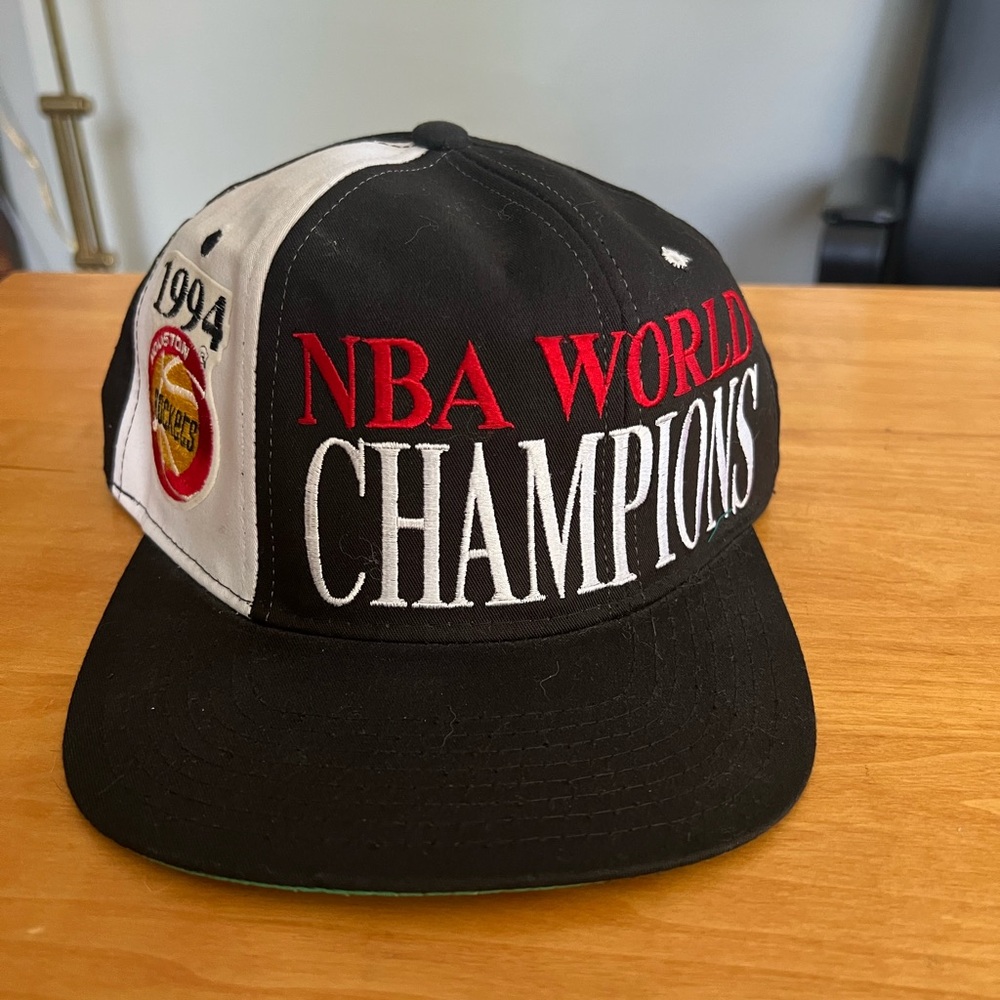 Vintage Starter brand 1994 NBA World Champions Snapback.
